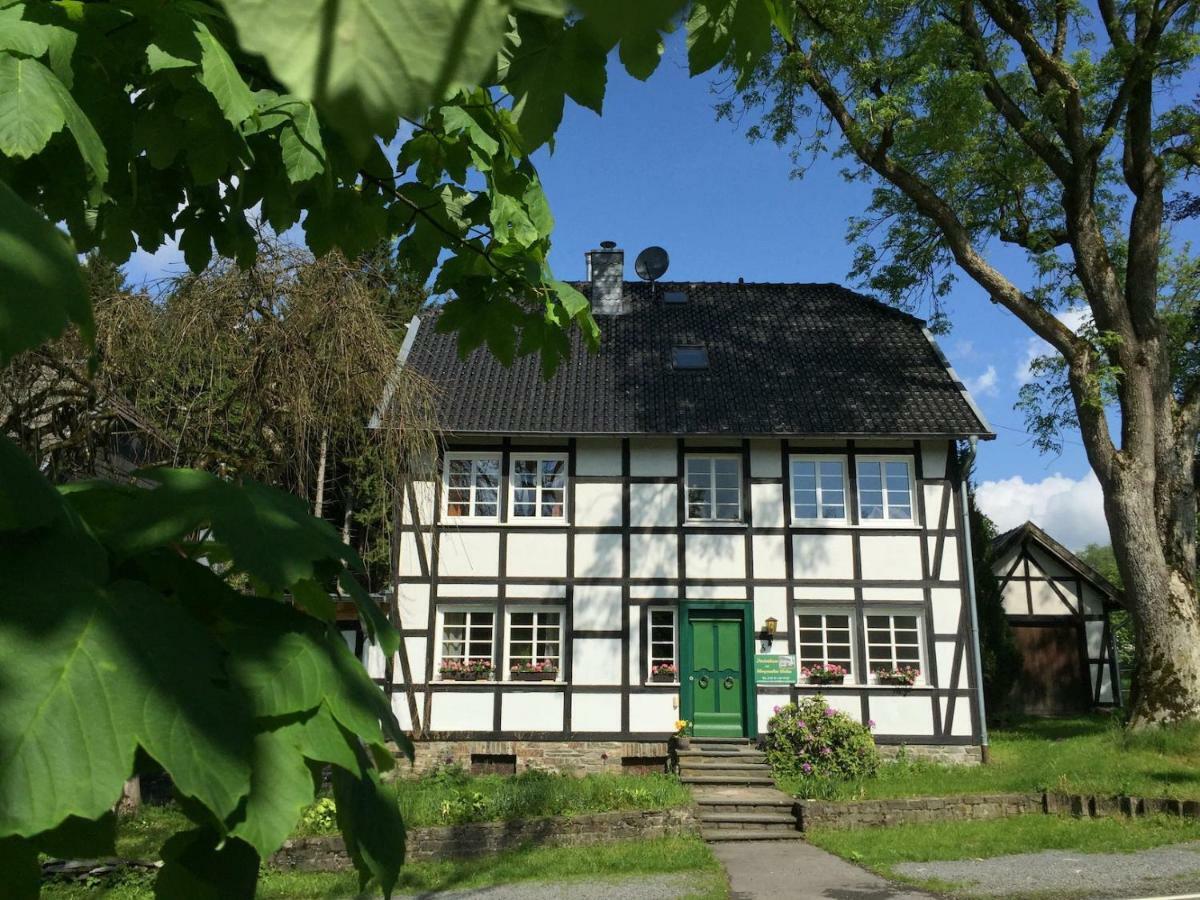 Ferienhaus Am Menzerather Weiher Monschau